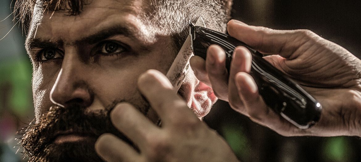 Cut Men Hair With Clippers