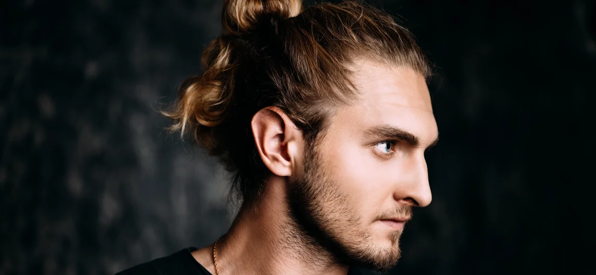 men hairstyle with long fore head